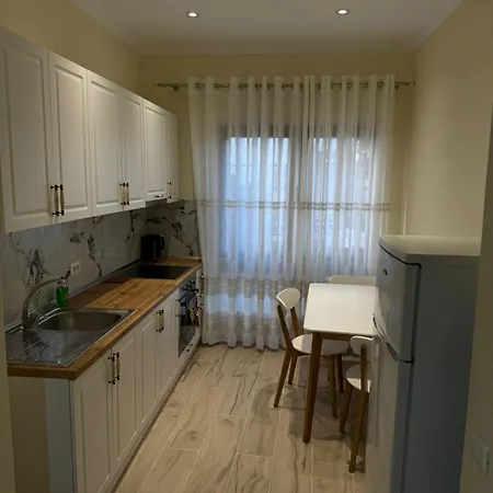 With Balcony Appartamento