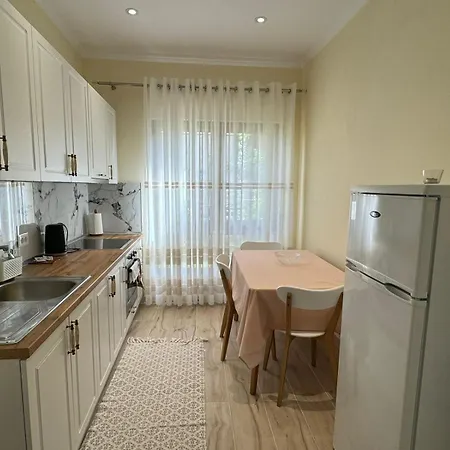 Apartment With Balcony *
