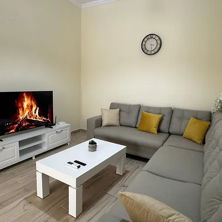 Apartment With Balcony Tirana