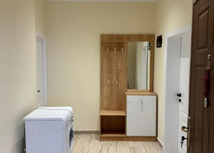 With Balcony Lägenhet *